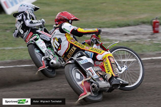 Tomasz Jędrzejak przejeździł cały sezon z urazem kolana. Prawa noga dawała mu się jednak mocno we znaki w jeździe na motocyklu.