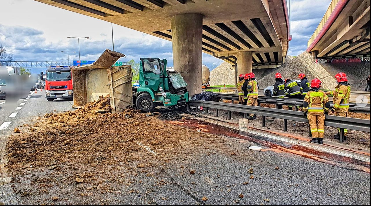 Kraków. Tragiczny wypadek na A4. Nie żyje kierowca