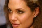Angelina Jolie odpowie na każde pytanie