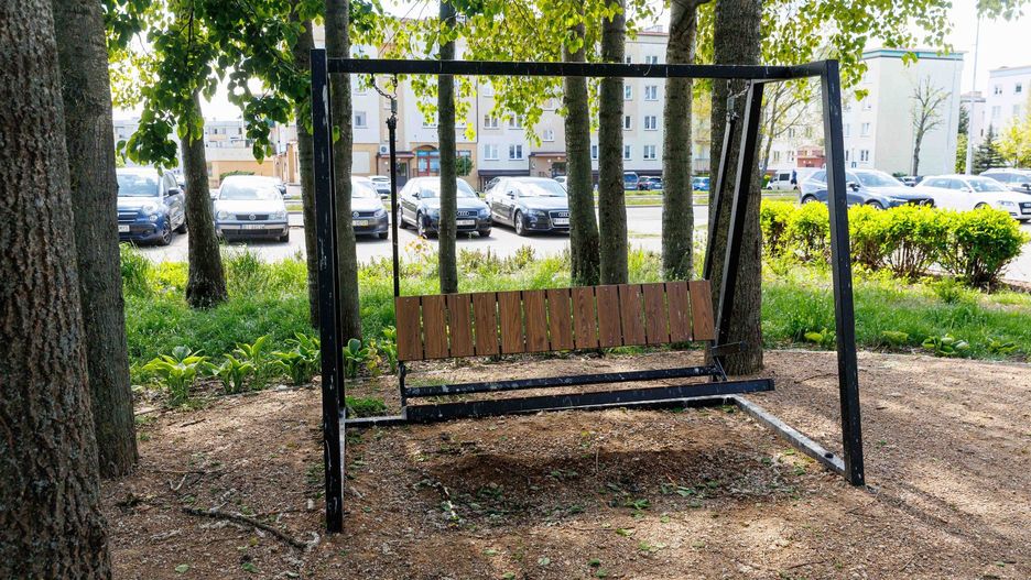 Park lawendowy na rogu ulic Komisji Edukacji Narodowej i Hugona Kołłątaja 
