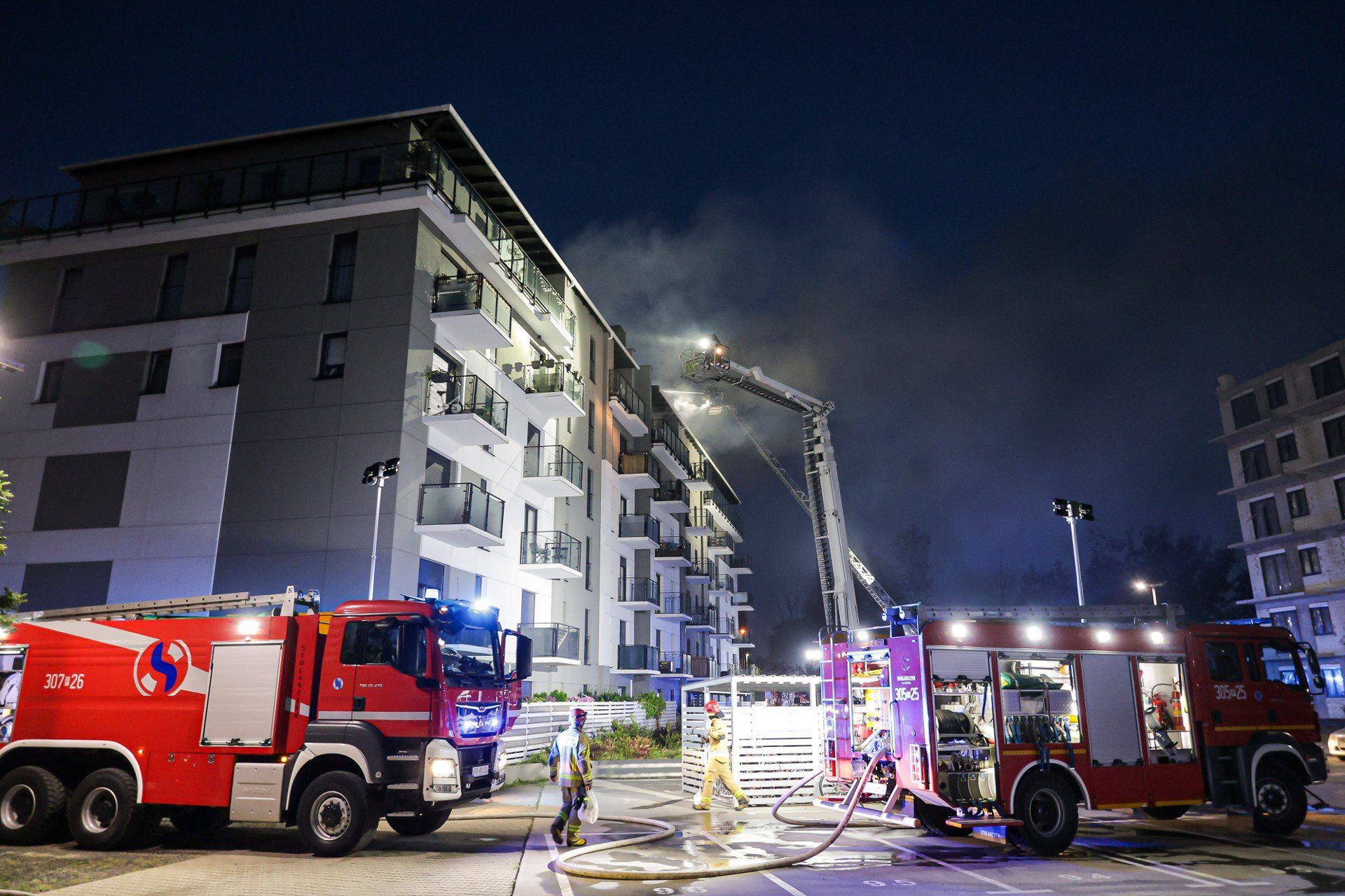 Wielki pożar bloku w Poznaniu. 82 osoby ewakuowane