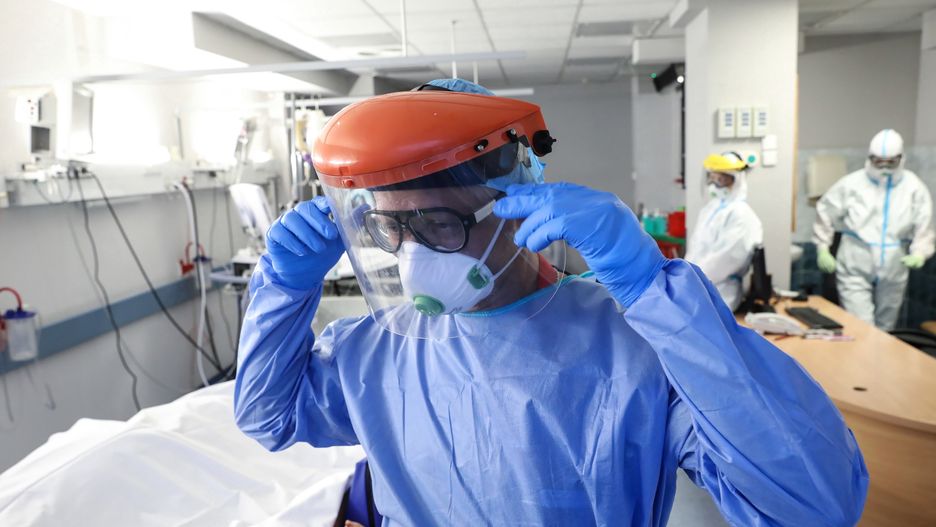 Koronawirus w Polsce. Żółta strefa we Wrocławiu. Co można załatwić zdalnie w urzędzie miasta?