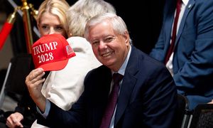 Senator do Trumpa: zajmij wyspę Chark, zlikwiduj bazy