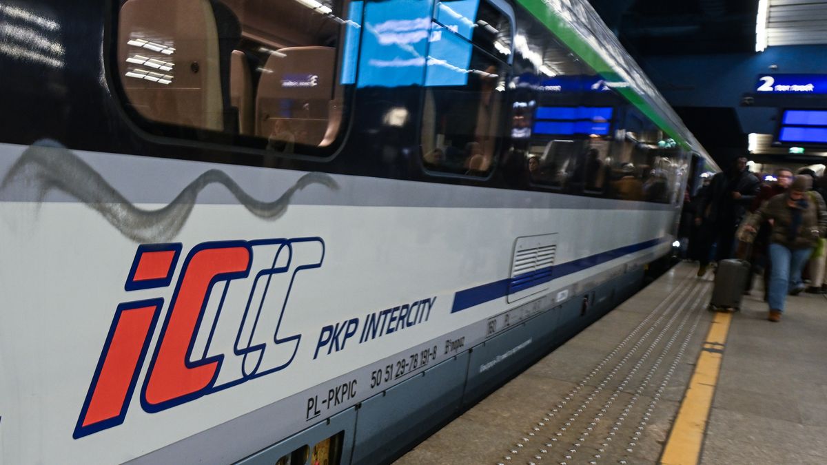 PKP Intercity odpiera zarzuty PiS. „Ceny biletów bez zmian”
