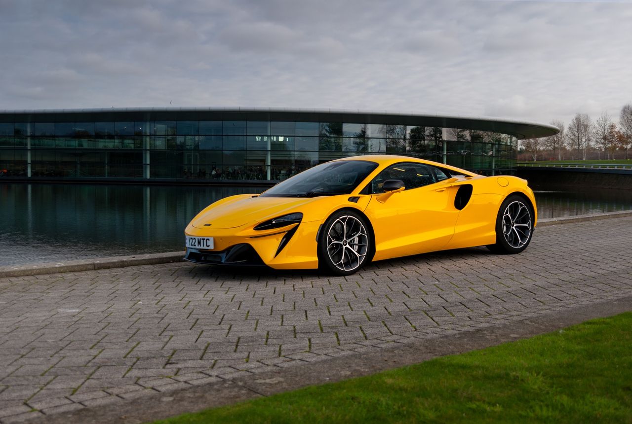 McLaren Artura (2025)