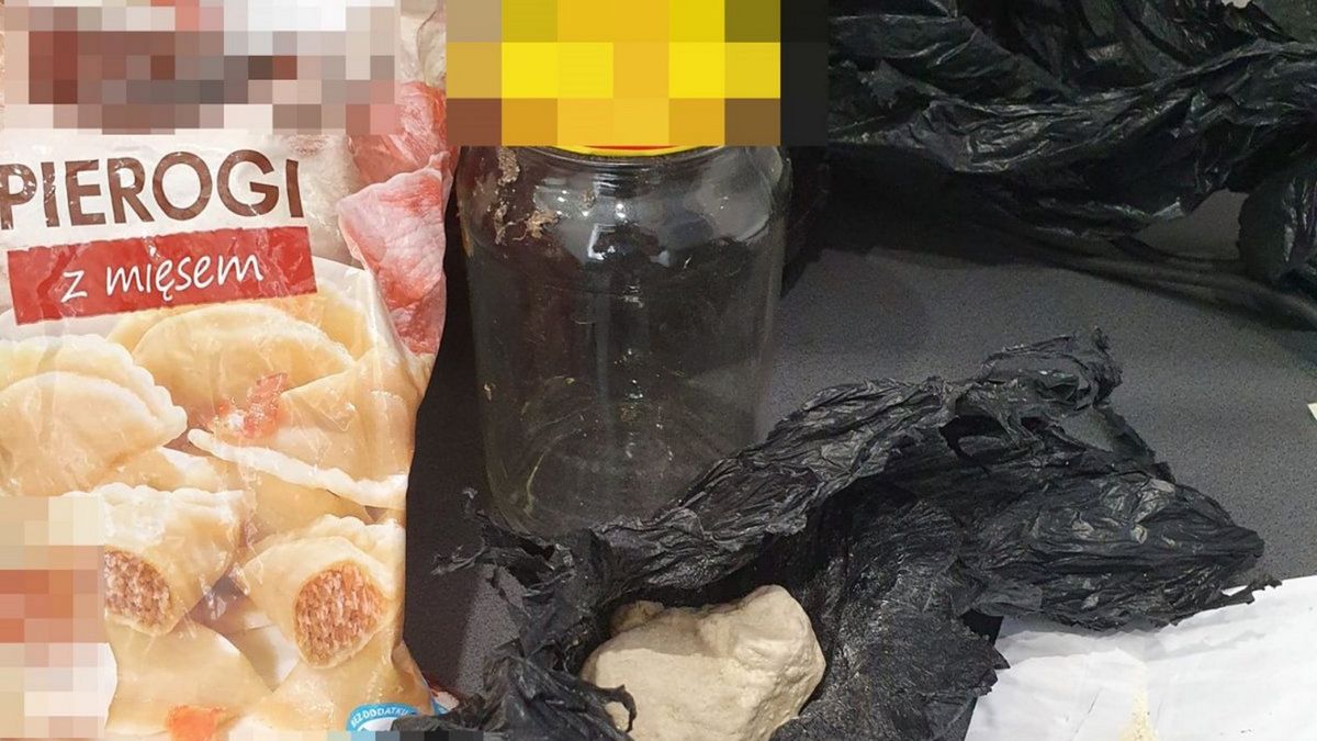 Policjanci z Lublina zatrzymali 21-letniego mieszkańca Puław, który w opakowaniu po pierogach ukryte miał narkotyki. 