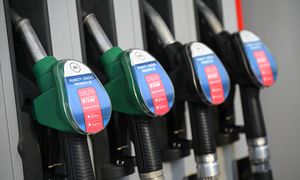 Tankowanie przy autostradzie. Dlaczego jest droższe niż gdzie indziej?