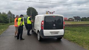 Akcja "Bezpieczny przejazd" w powiecie tarnobrzeskim. Dwa solidne mandaty