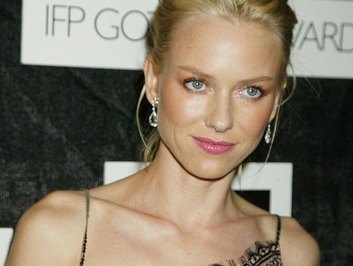 Naomi Watts honestly opened up about early menopause