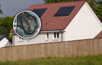 Fotowoltaika stanie się obowiązkowa w Polsce dla konkretnych budynków. UE określiła harmonogram