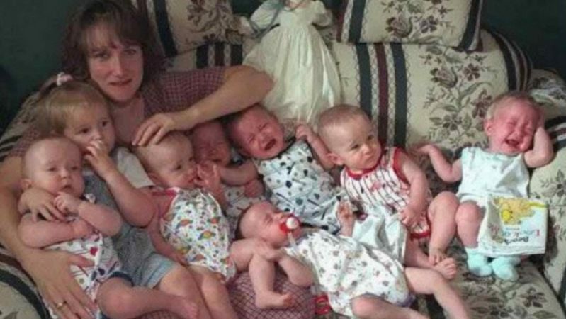 Bobbi McCaughey z dziećmi 