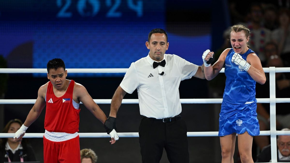 Zdjęcie okładkowe artykułu: Getty Images / Adam Warżawa / Julia Szeremeta (w niebieskim stroju) po ogłoszeniu werdyktu w półfinale IO 2024