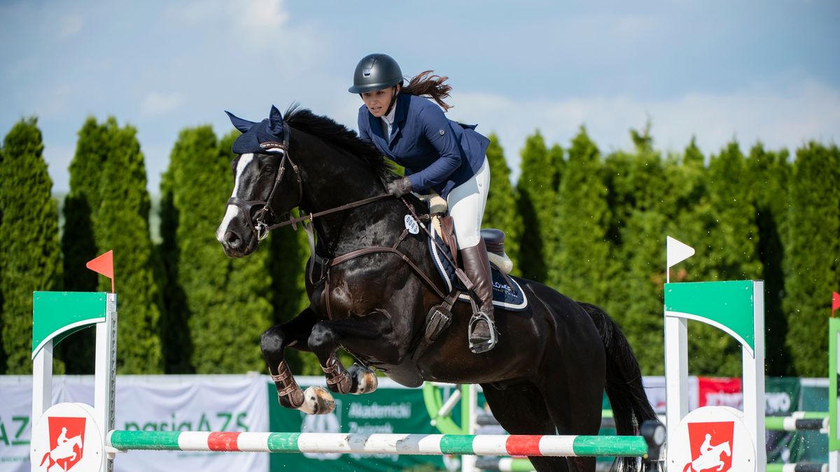 Materiały prasowe / Wiktoria Rożnowska / ALK Warszawa obroniła tytuł AMP w jeździectwie w Radzionkowie