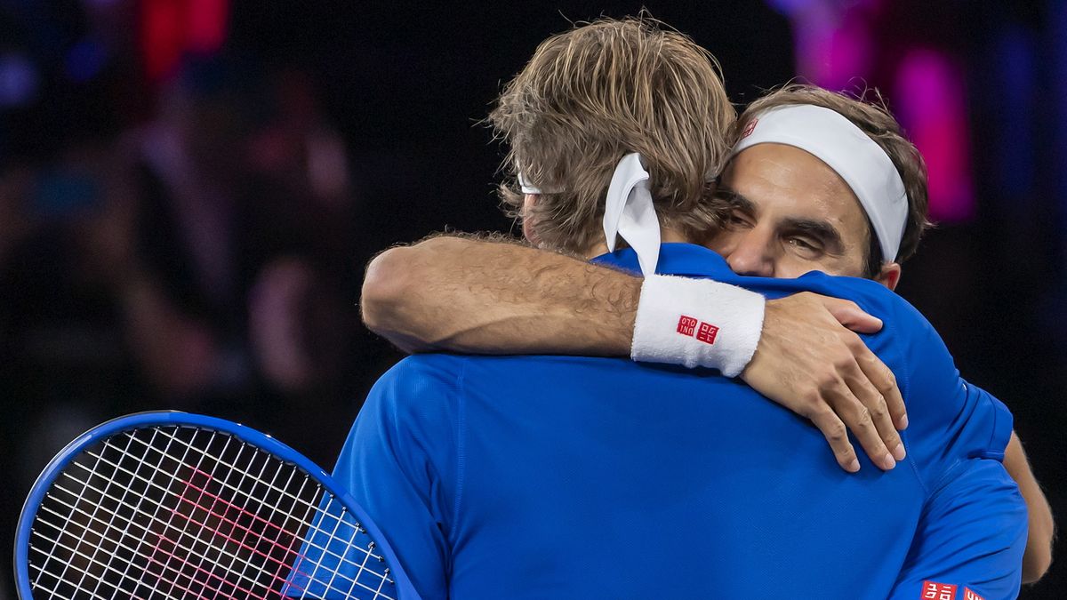 Roger Federer i Alexander Zverev cieszą się ze zwycięstwa