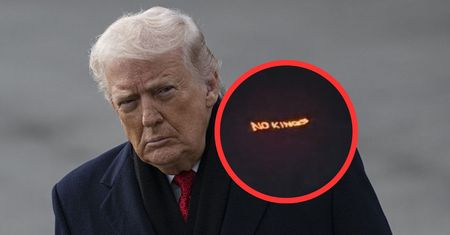 Napis pojawił się w Davos. Jasny przekaz dla Trumpa