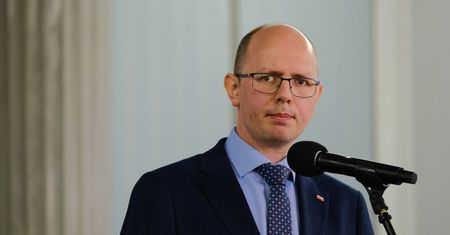 Członkowie komisji ds. pedofilii zarabiają jak wiceministrowie. Tak każą się też tytułować