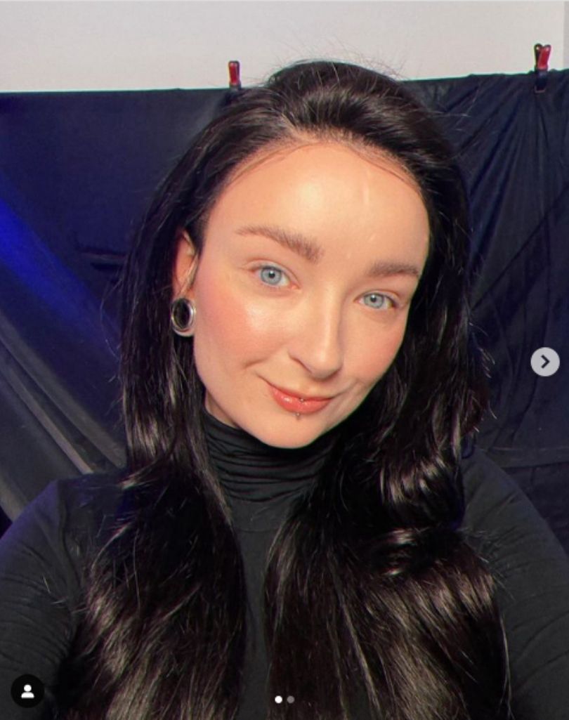 Red Lipstick Monster otwiera się na temat mięśniaka macicy