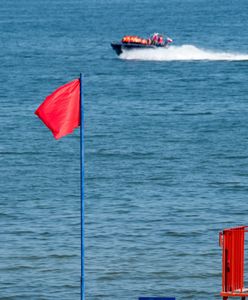 Zamknięte kąpieliska nad Zatoką Gdańską. Na plażach znaleziono mazut