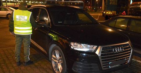 Kradzionym audi próbowali przekroczyć granicę