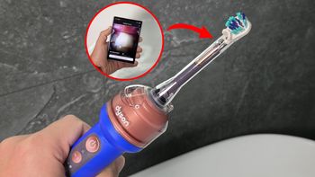 Przez miesiąc myłem zęby szczoteczką z kamerą. Dyson CameraJet - recenzja