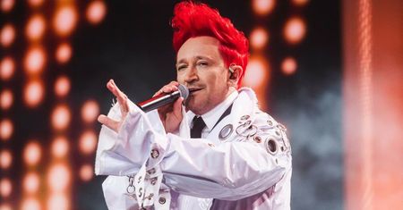 Jakie wykształcenie ma Michał Wiśniewski? Nigdy nie zgadniecie, kim jest z zawodu
