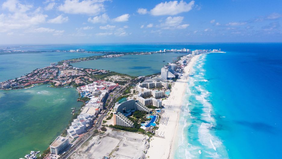 Cancun z lotu ptaka zachwyca tak samo jak z lądu