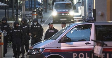 Seria krwawych zamachów w Wiedniu. Co najmniej kilka osób nie żyje