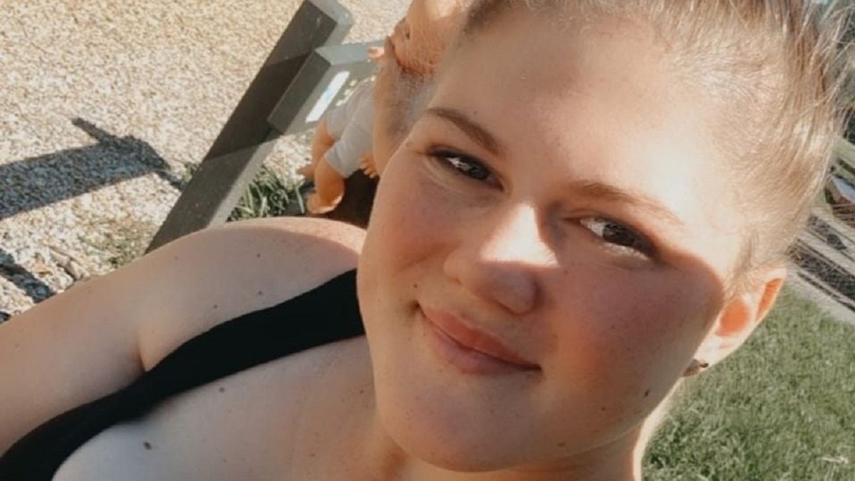 Faith Waterman Batistich po wdychaniu helu.