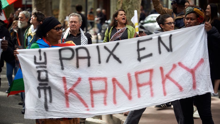 Zamieszki wybuchły w Nowej Kaledonii. Demonstranci upominają się o prawa rdzennych mieszkańców, Kannaków