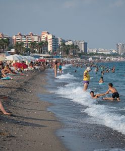 Wszędzie słychać rosyjski. Na plażach tłumy