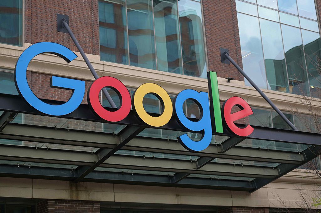 Giganci dopięli kolejnej umowy. Google wyłoży nawet 40 mld dolarów