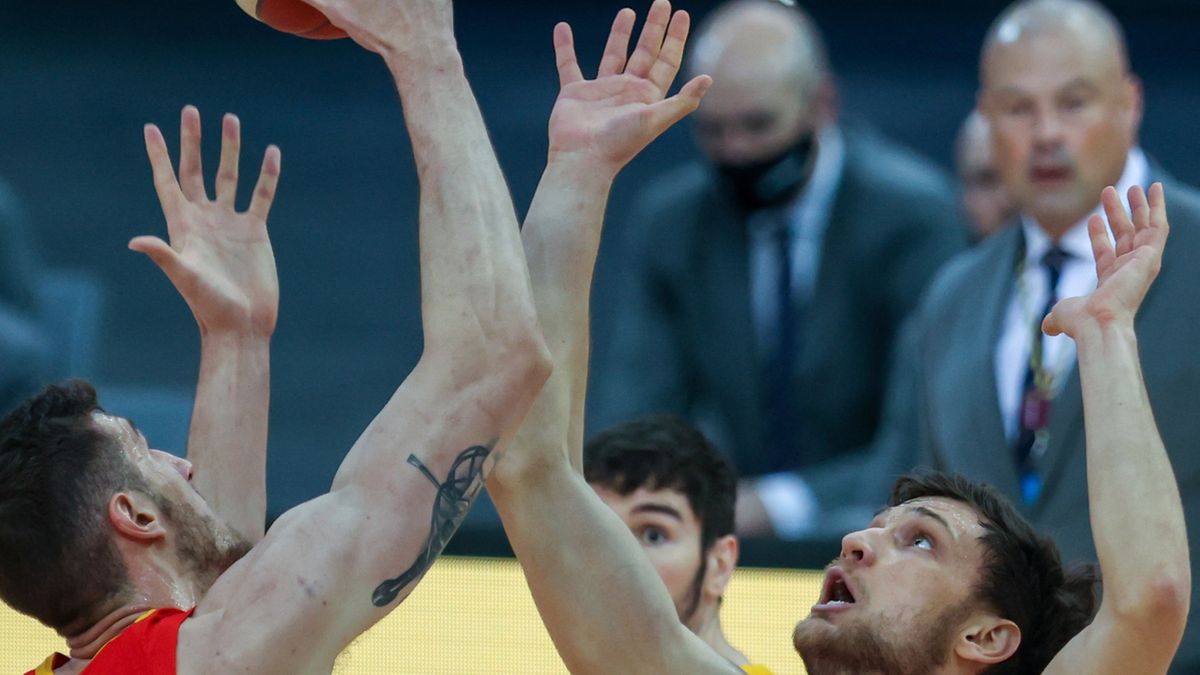 PAP / Andrzej Grygiel  / Na zdjęciu: Ruben Guerrero Pino i Michał Michalak