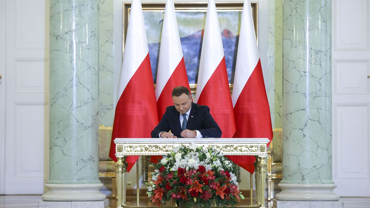 30 listopada prezydent Andrzej Duda podpisał dziewięć ustaw.