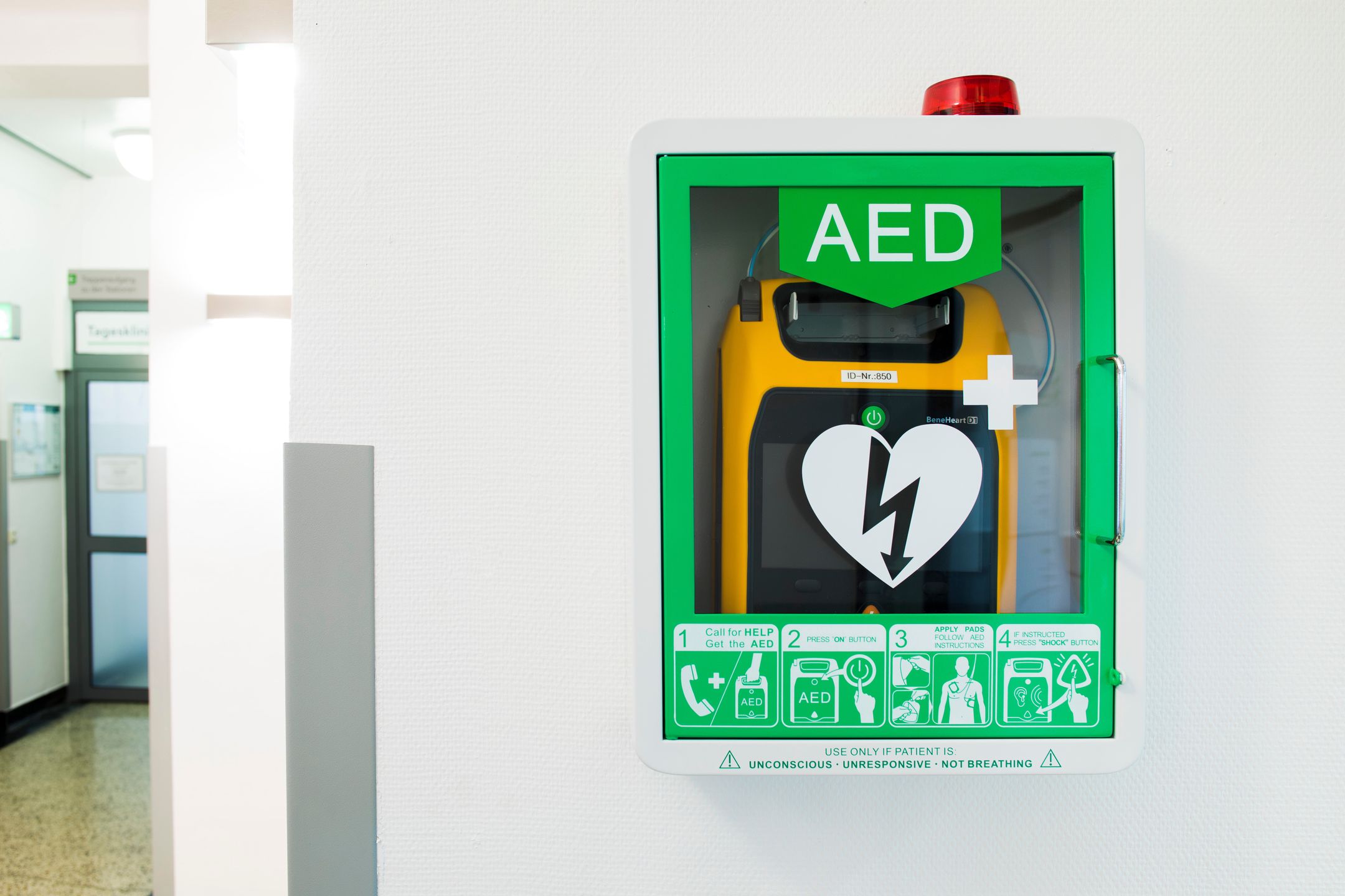 Defibrylator AED