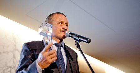 Kolejny, ponad miliardowy kontrakt Pesy