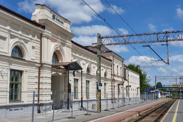 Białystok. Zabytkowy dworzec odzyskał dawny blask