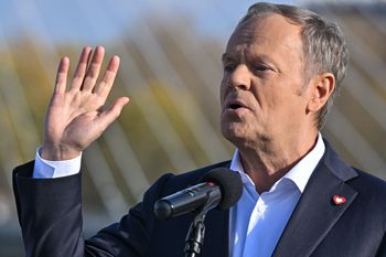 "Cyniczna postawa". Jest sprzeciw HFPC wobec słów Tuska