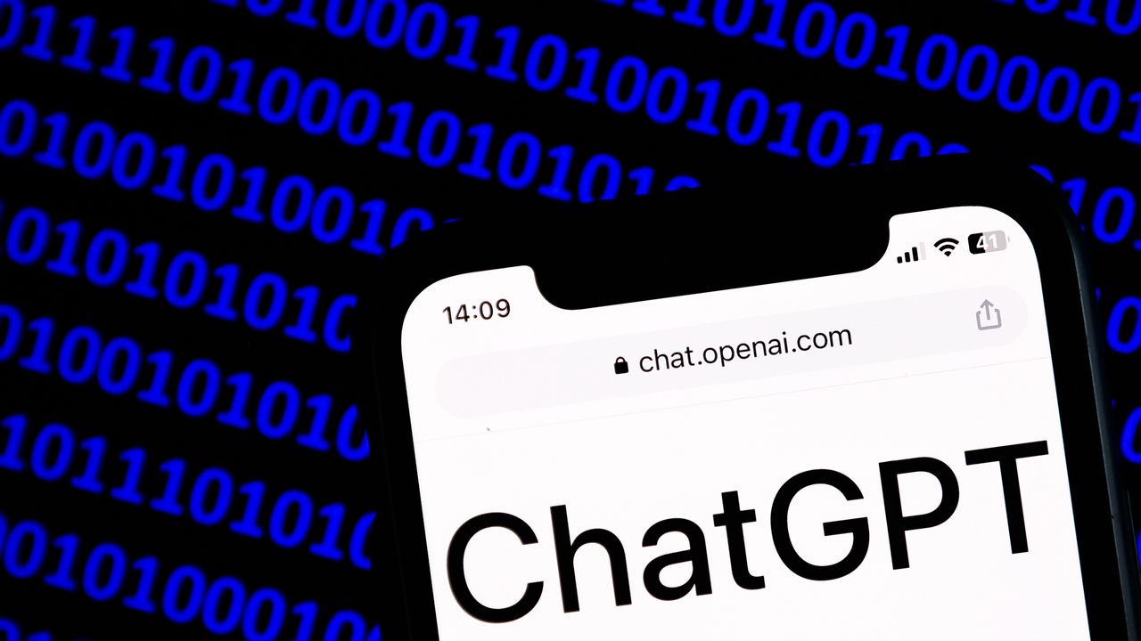 ChatGPT wciąż bezkonkurencyjny? (Jakub Porzycki/NurPhoto via Getty Images)