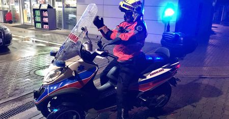 "Borkoś" znowu "z niebieskimi". Ratownik może używać sygnałów świetlnych