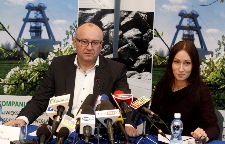 Prezes KW Krzysztof Sędzikowski (L),<br>przewodnicząca RN KW Małgorzata Dec-Kruczkowska