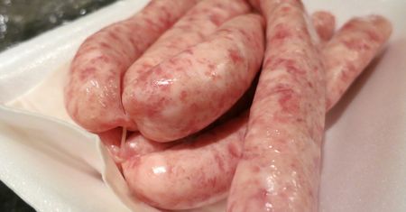 Łagodna śniadaniowa kiełbasa z indyka (pęto)