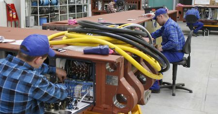 Zwolnienia w spółce Kopex. Trudna sytuacja producenta maszyn górniczych
