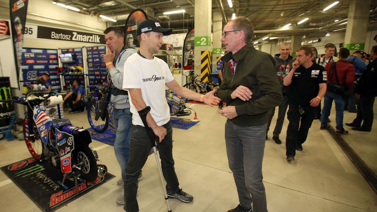 WP SportoweFakty / Łukasz Trzeszczkowski / Na zdjęciu: Peter Karlsson w rozmowie z Joonasem Kylmaekorpim