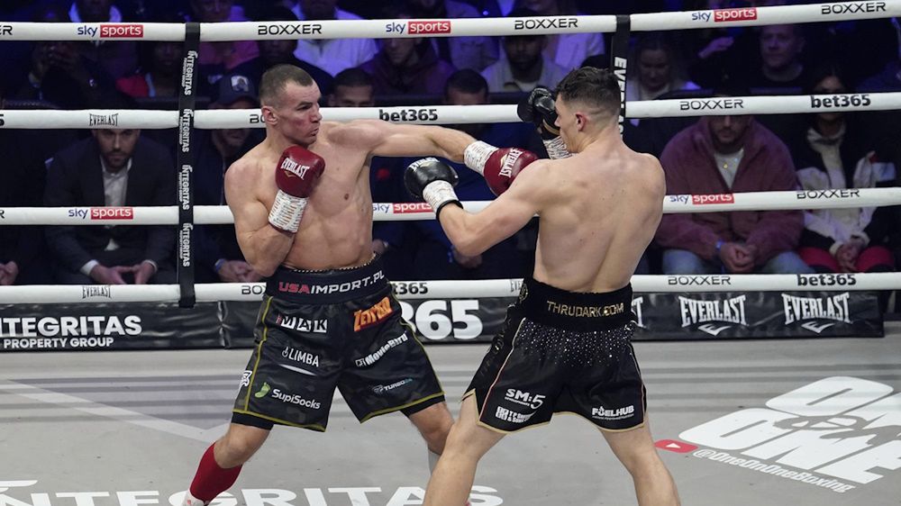 PAP/EPA / Na zdjęciu: Mateusz Masternak (L)