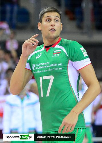 W reprezentacji Bułgarii najmłodszym zawodnikiem jest, doskonale znany polskim kibicom, Nikołaj Penczew