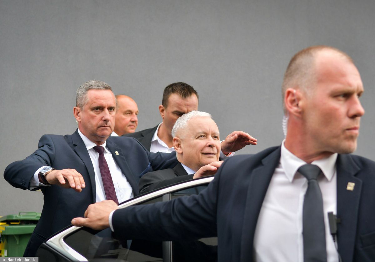 Ochroniarze Jarosława Kaczyńskiego niedługo mogą mieć zakaz wchodzenia do sejmu