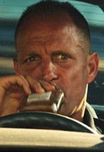 ''Rampart'': Woody Harrelson gra według własnych zasad [wideo]