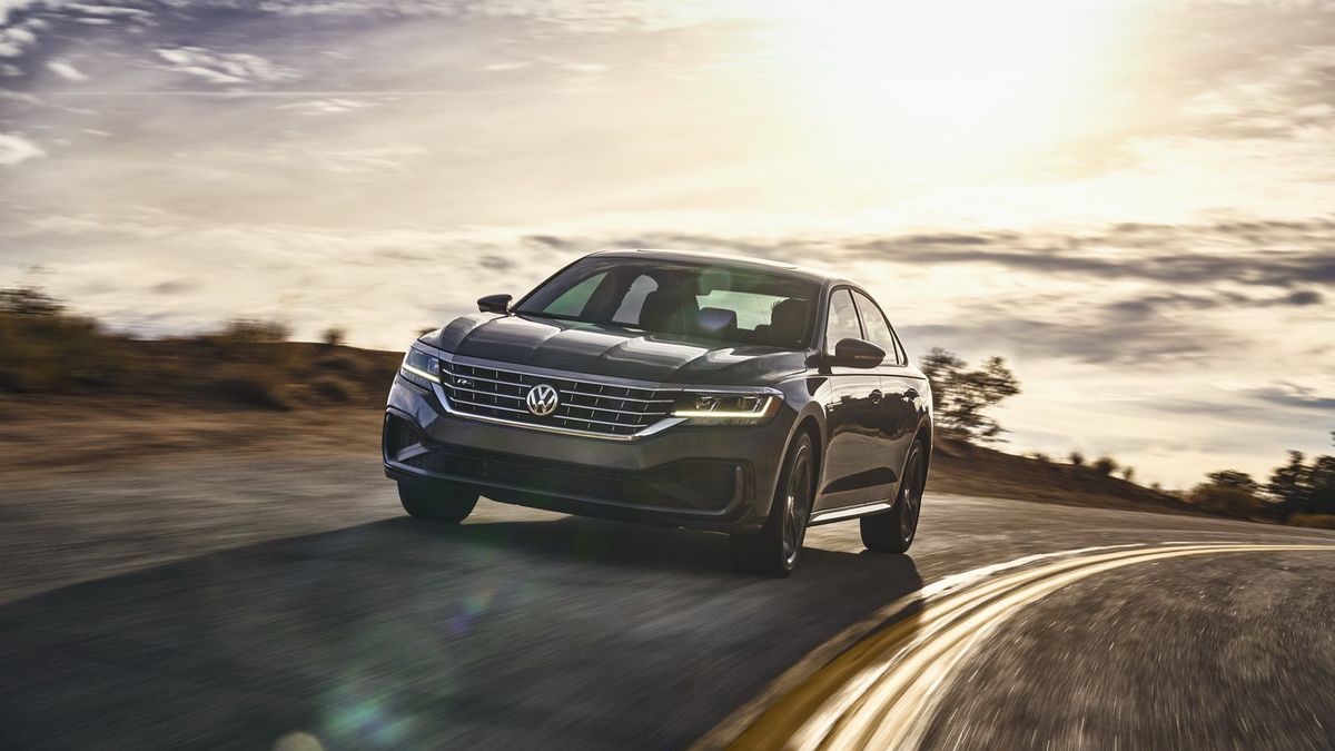 Passat upodobnił się do Touarega. Czy to źle?