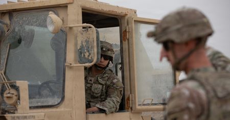 Decyzja blisko? Pentagon szkicuje plany operacji lądowych w Iranie
