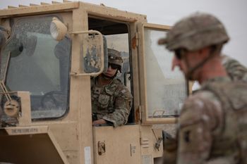 Decyzja blisko? Pentagon szkicuje plany operacji lądowych w Iranie